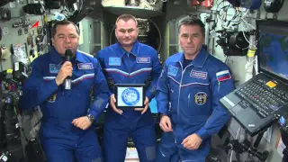 Космонавты с борта МКС поздравляют землян с Днем космонавтики