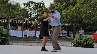 La Cumparcita, Mora y Javier. Patio Cultural, Canelones