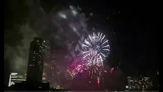 Best Place to Watch Bangkok Fireworks - and it is FREE !!! #bangkok #fireworks #iconsiam