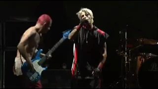 Red Hot Chili Peppers - Give It Away (Live)