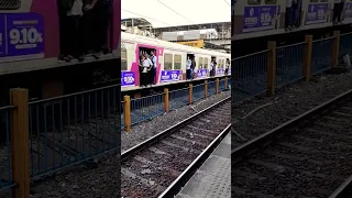 Mumbai local train 🚂 #travelling #video #explore #explorepage #viral #reels #video #youtubeshorts