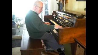 Mike Reed plays Gershwin's "Summertime" on the Hammond Organ