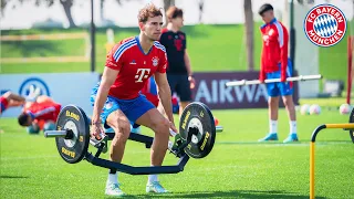 "Do it exactly like Thomas!" 😁 | FC Bayern sweat in strength circuits