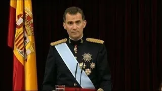 Spanish King Felipe VI takes oath in new reign