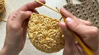 SIMPLE AND BEAUTIFUL PATTERN FOR PURSE crochet pattern