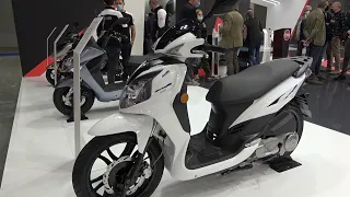 The new 2022 SYM Symphony SR125 scooter walkaround