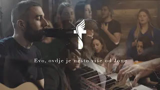 Božja pobjeda - Evo, ovdje je nešto više od Jone [PJESME SA SUSRETA]