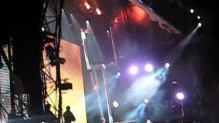 28ago2011 supermassive black hole (640x480) reading festival muse.avi