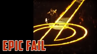 U2 The Edge falling off stage - Funny Fail