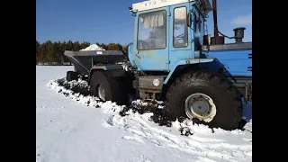 УТОПИЛИ ХТЗ , МТЗ даже с места не сдвинул,пригнали кировец