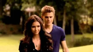 TVD 2X01 Stefan Katherine How can I play if I don't know the rules  Katherine stabs Stefan