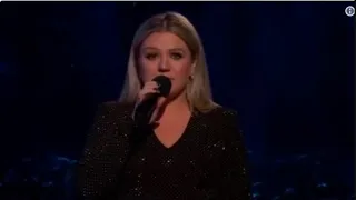 Kelly Clarkson Calls For GUN CONTROL At The 2018 Billboard Music Awards!!