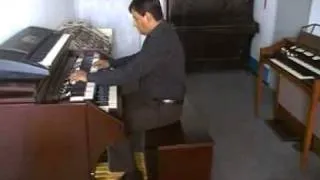 Quiereme mucho Igor Stepanenko organo que habla y canta