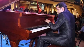 Fastest Pianist of the World , Aman Bathla playing "PRAGAMAN"