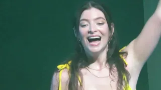 Green Light ❤ Lorde - live @ Casino De Paris 2022 (Solar ☀️ Power Tour)