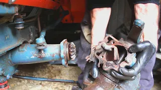 Fixing the Salvaged Kubota Mini Tractor and putting it back to work.