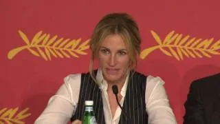 Money Monster: Julia Roberts Cannes Press Conference | ScreenSlam