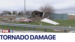 Tornado leaves behind damage in Manteno, Illinois