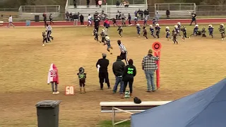 6u QueenCity Chargers QB faked everyone out😳😳