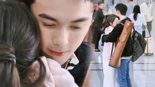 Lin Yiyang and Yin Guo ended their long-distance relationship and kissed passionately at the airport