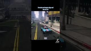 Paseando por los Santos GTA V