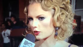 Taylor Swift ignored katy Perry's name when asked about her in an interview- VMAs 2013