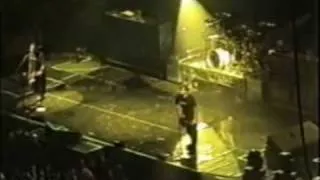 13 - blink-182 - Family Reunion live at Pop Disaster Tour [Bakersfield]