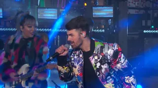 Cake By The Ocean - DNCE Live at New Year's Rockin' Eve in Times Square, NY