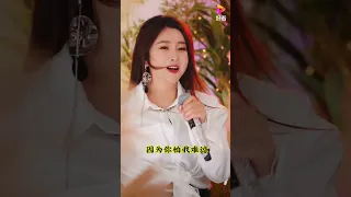 菲儿 演唱（一万个舍不得）不要追问对与错  毕竟我们深爱过！