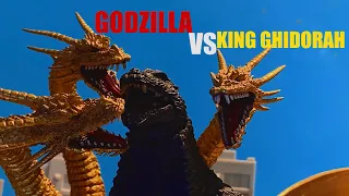 Godzilla vs King Ghidorah (A Godzilla Stop Motion)