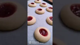 THUMBPRINT COOKIES | HALLONGROTTOR #shorts