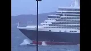 Queen Elizabeth cruise ship leaving A Coruña in rough sea