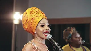 Kelly Khumalo ft Hlengiwe - Esphambanweni (Acoustic)