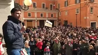 ALESSANDRO DI BATTISTA CON ROBERTA LOMBARDI DA RIETI CON IL #FuturoInProgramma.