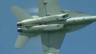 2011 Fargo Air Show - F/A-18E Super Hornet Demo