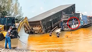 Part of the Truck falls from the Ferry | Idiots at work | 151 |