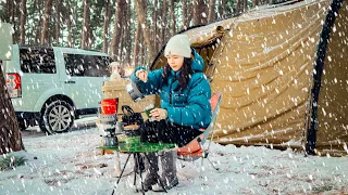 Camping in the snow in a quiet pine forest. Snowy Camping Natural ASMR. Relaxed sound ASMR.