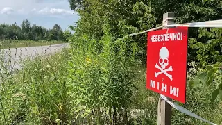 Двоє загинуло, четверо - у лікарні: на Рівненщині військові підірвалися на міні