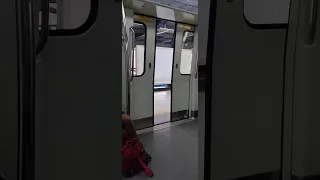Delhi Metro #delhi #delhimetro #metro #shortsvideo #shorts #youtubeshorts #train #viral #viralgirl