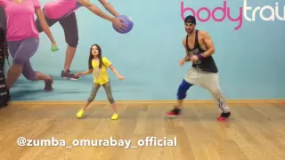 Zumba Fitness Enrique Iglesias Duele El Corazon omurabay&SENA my honey only 7 years old the best ...