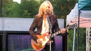 Styx performs "The Grand Illusion" and "Too Much Time on My Hands" at Artpark 2016