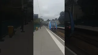 Départ d'un Transilien ligne L de la gare de la Celle saint Cloud (Z50000)