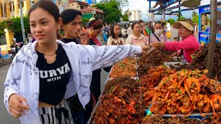 Best Cambodian street food | Exploring delicious plenty exotic foods, fried Cricket & more