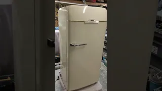 Холодильник Зил Москва 1961 года Проект"Кавалер"с эксклюзивной редкой дверцей морозильной камеры