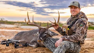 MATURE BUCK From The Ground!! Bowhunting The "GOLDEN TRIANGLE" in South Texas