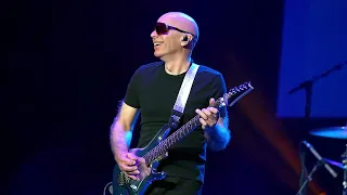 Joe Satriani Shreds "Satch Boogie" Live in Rochester, NY | Kodak Center 4/14