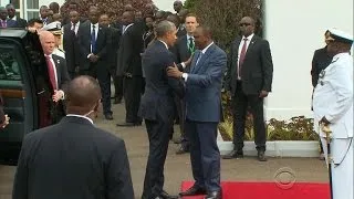 Obama pushes for gay rights in Kenya