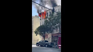 Raw footage: Fire rages in San Francisco apartment building