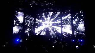 Kaleidoscope (Intro) + Flight 643 (Tiesto @ Hammerstein 20090925)