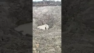 Самая глубокая воронка после взрыва авиабомбы ФАБ 3000 сброшеной самолётом РФ на Донбассе.